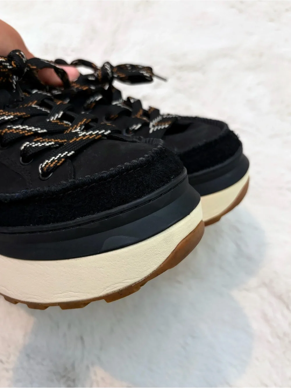 UGG Marin Lace Platform Sneakers Black Nubuck Chunky Lug Sole Size 9